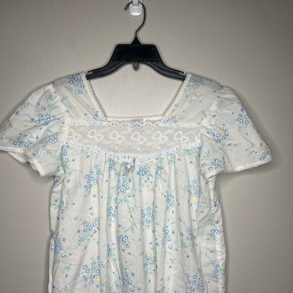 VTG Bed & Breakfast New York Women's Med Short Sleeve Sleep Gown Floral Lace - Picture 2 of 8
